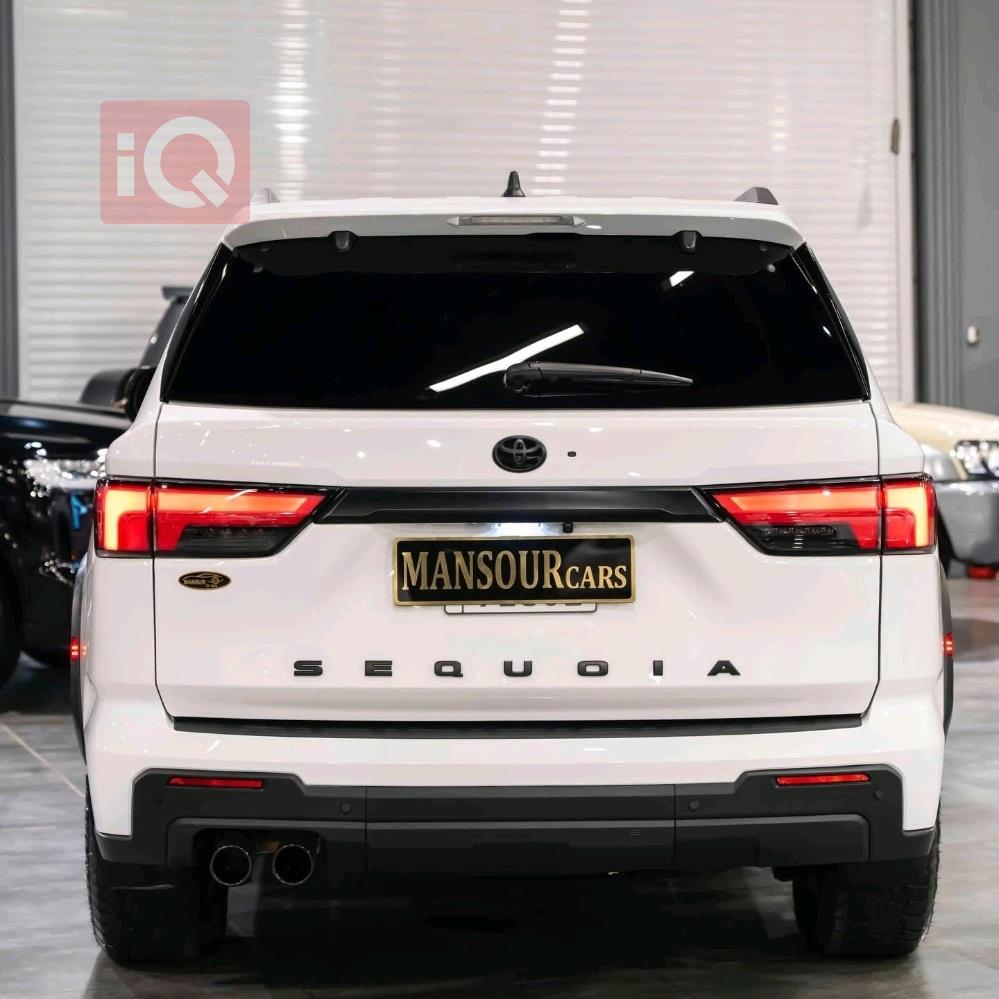 تويوتا سيكويا